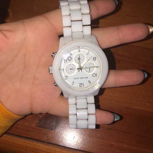 Michael Kors Watch - Picture 3 of 3